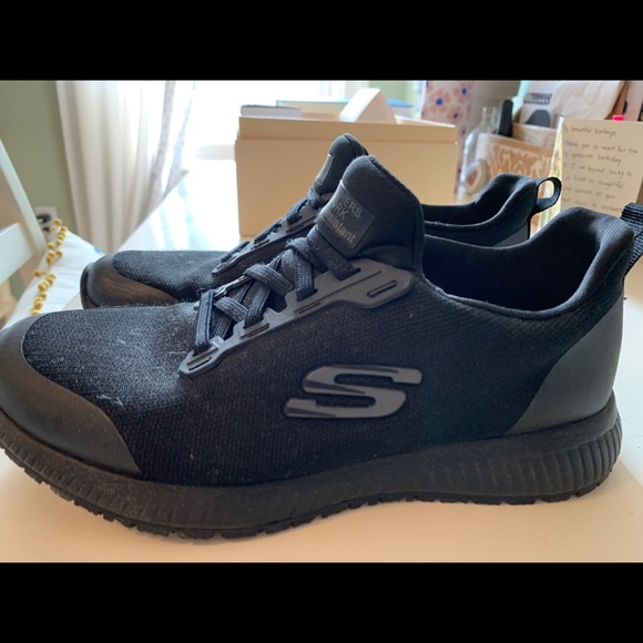 skechers for waitressing